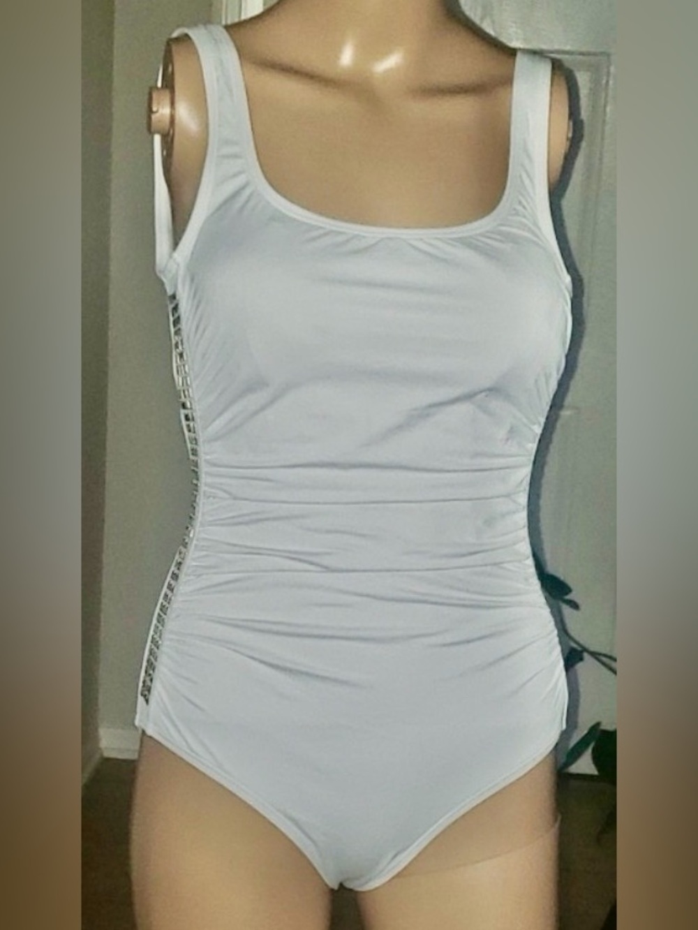 MICHAEL Michael Kors White One-Piece Swimsuit with Side Studs Size 6